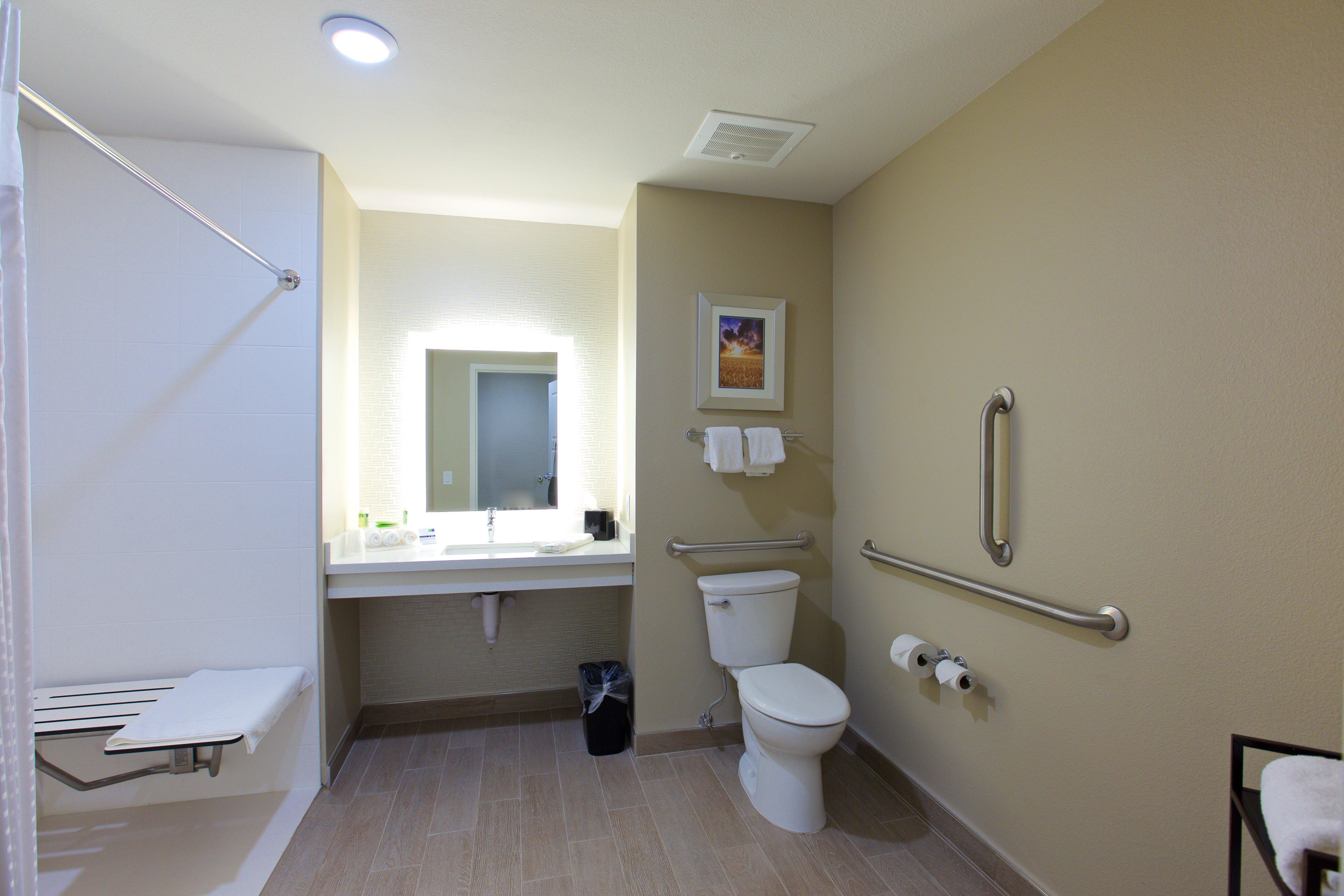 Holiday Inn Express Fargo Sw I94 Medical Center, An Ihg Hotel Extérieur photo