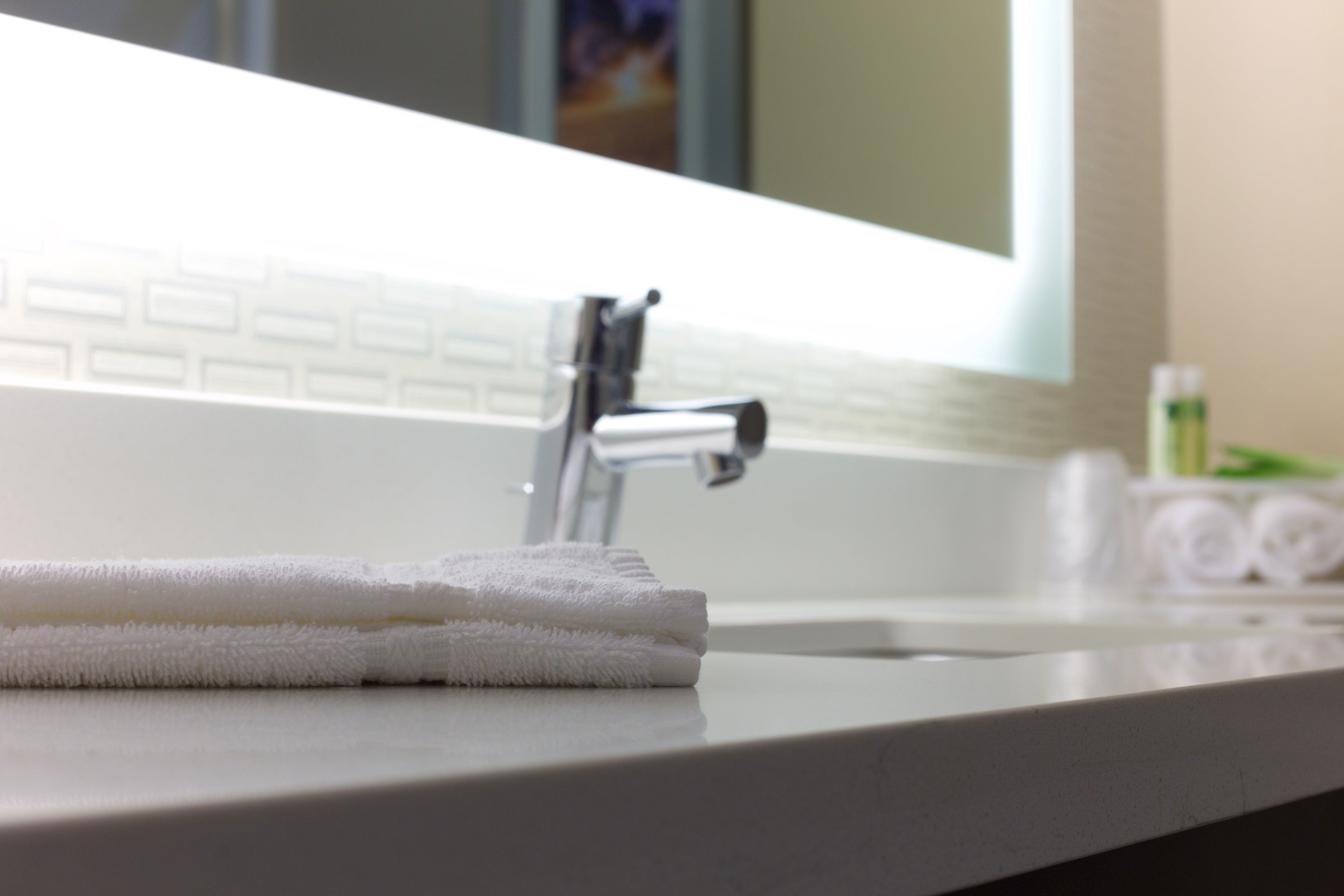 Holiday Inn Express Fargo Sw I94 Medical Center, An Ihg Hotel Extérieur photo