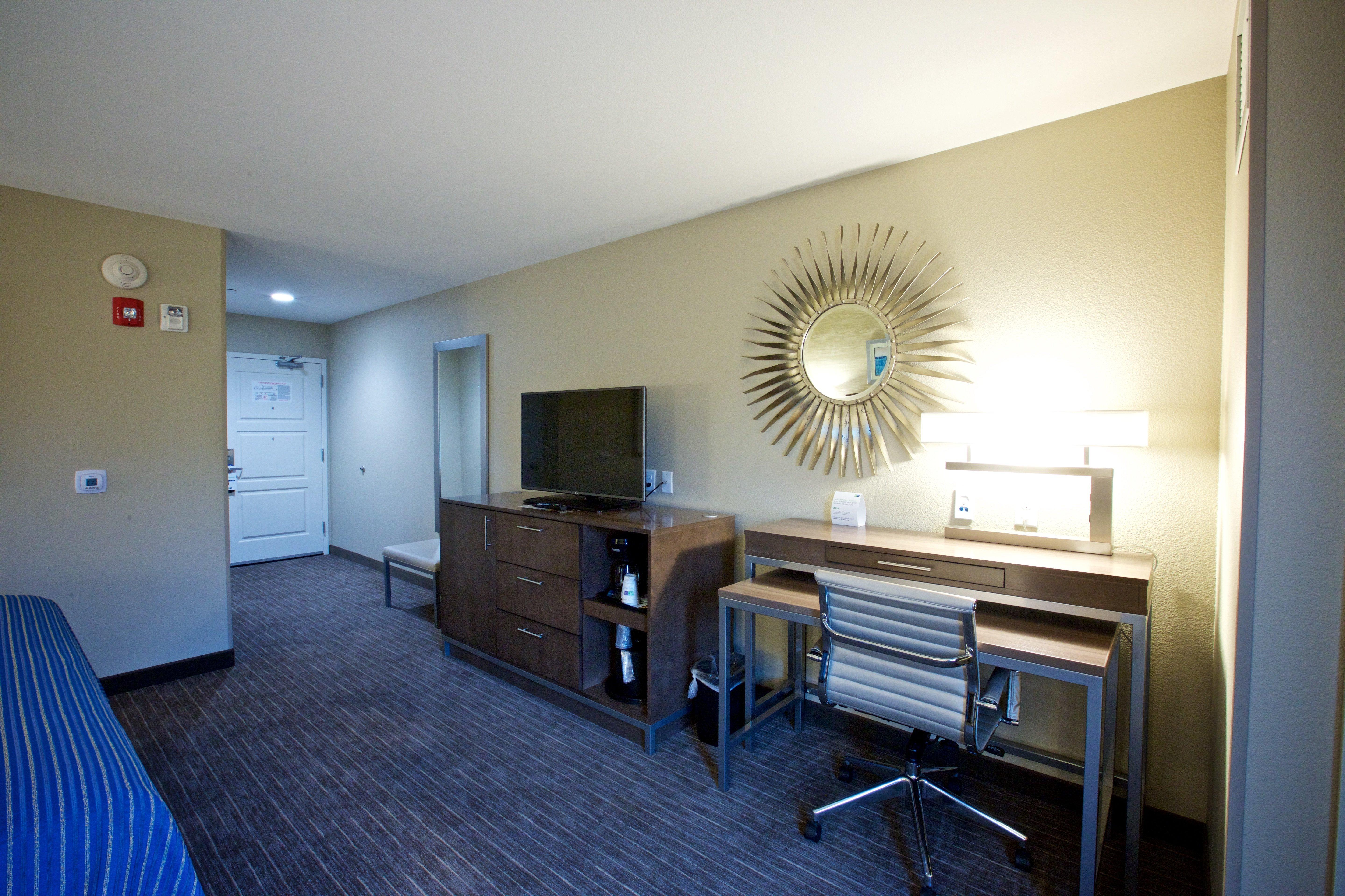 Holiday Inn Express Fargo Sw I94 Medical Center, An Ihg Hotel Extérieur photo