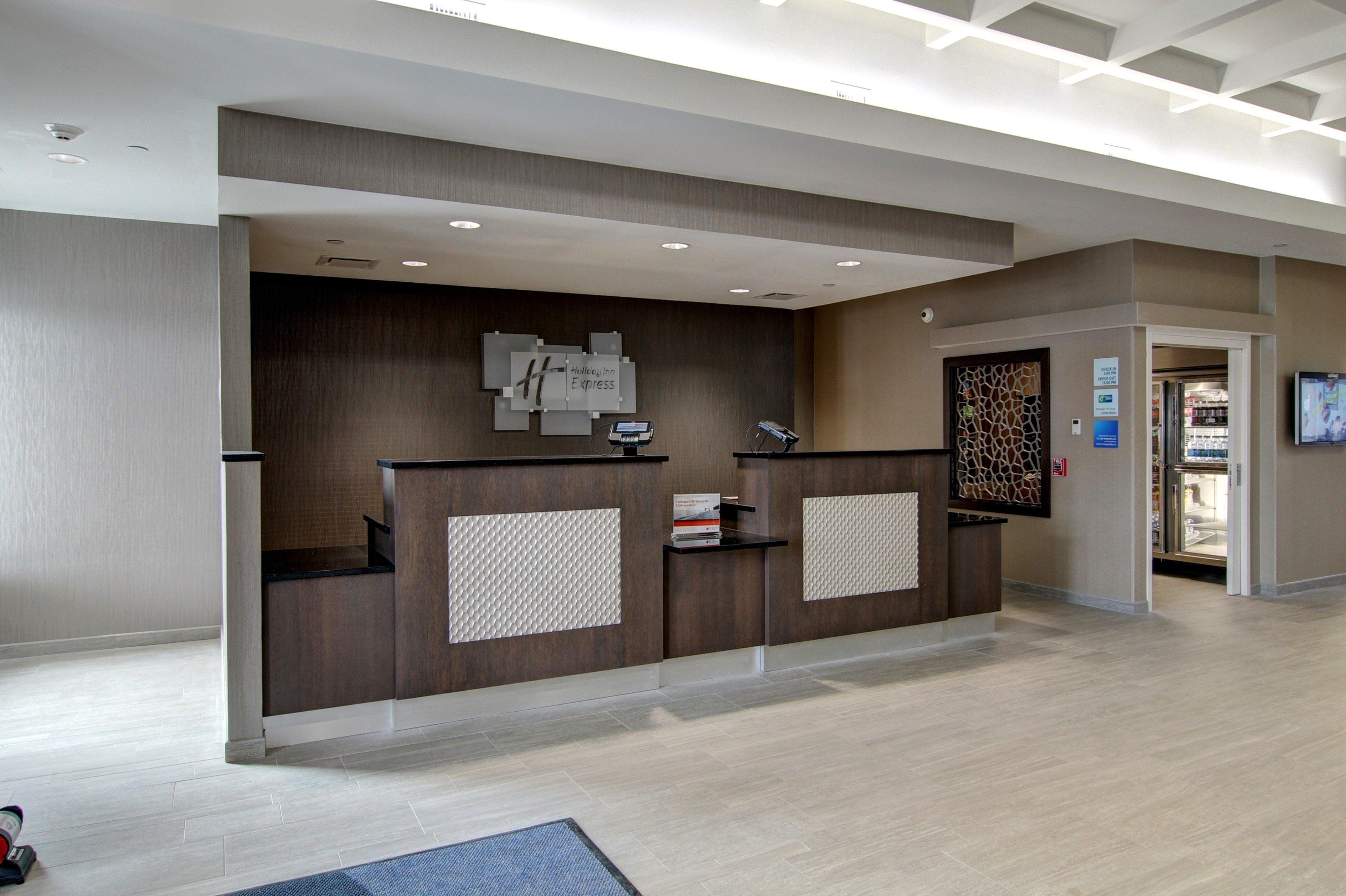 Holiday Inn Express Fargo Sw I94 Medical Center, An Ihg Hotel Extérieur photo