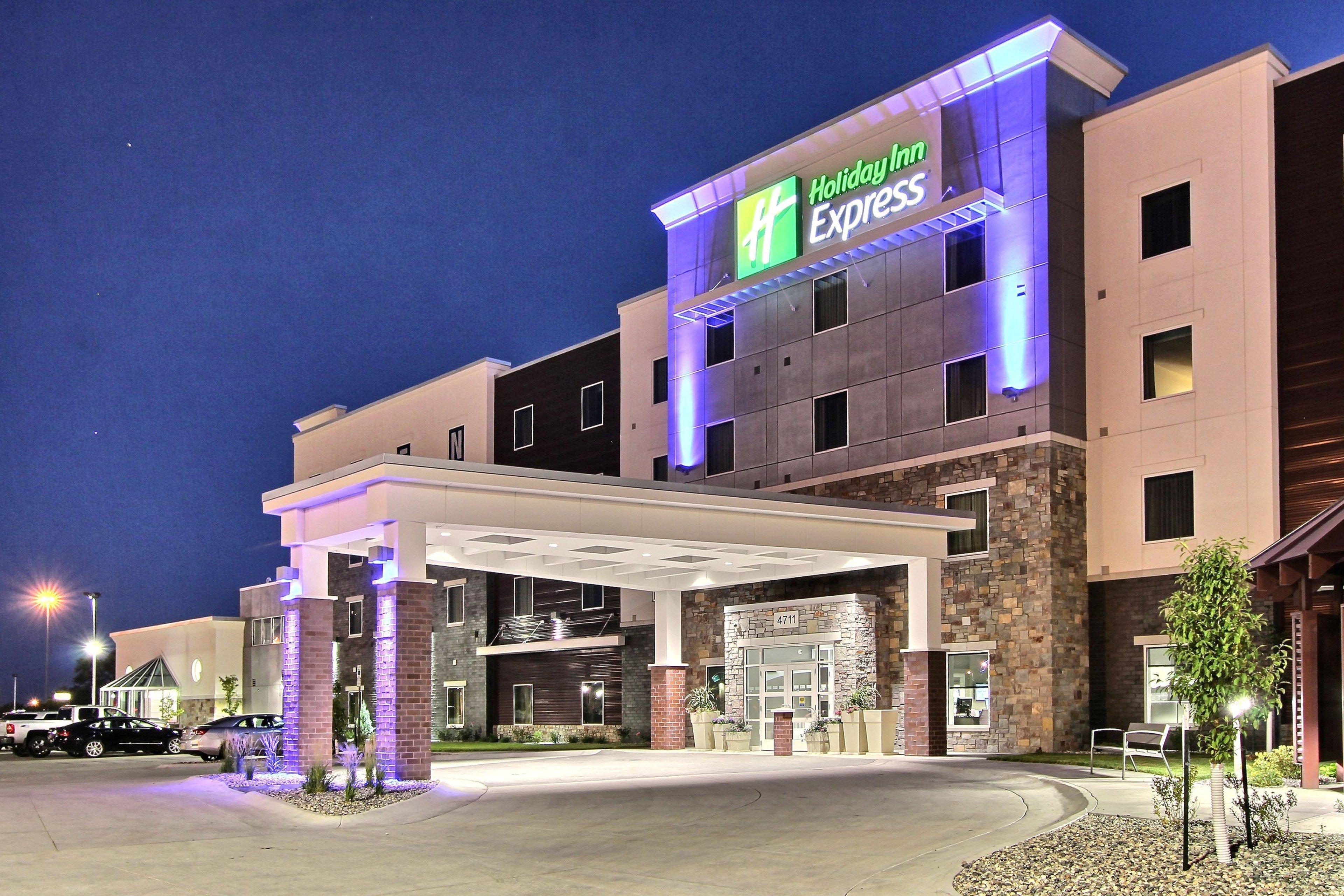 Holiday Inn Express Fargo Sw I94 Medical Center, An Ihg Hotel Extérieur photo